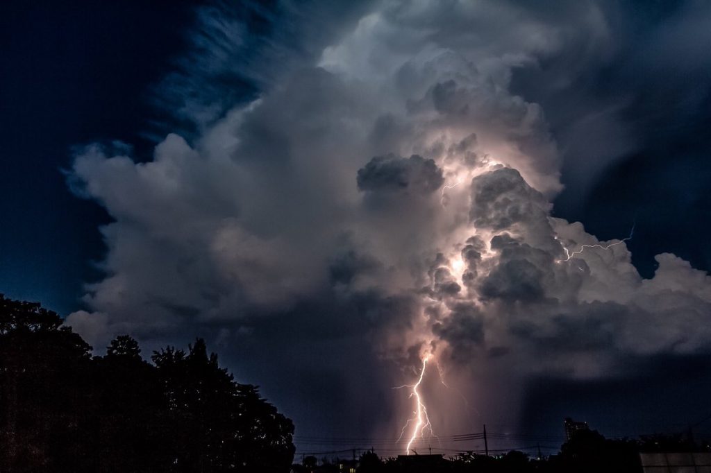 暇なんで今日撮ってきた雷⚡️写真でもどうぞ